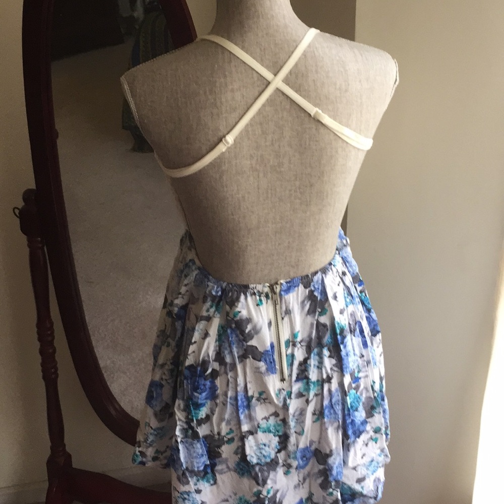 Halter dress - Picture 2 of 2